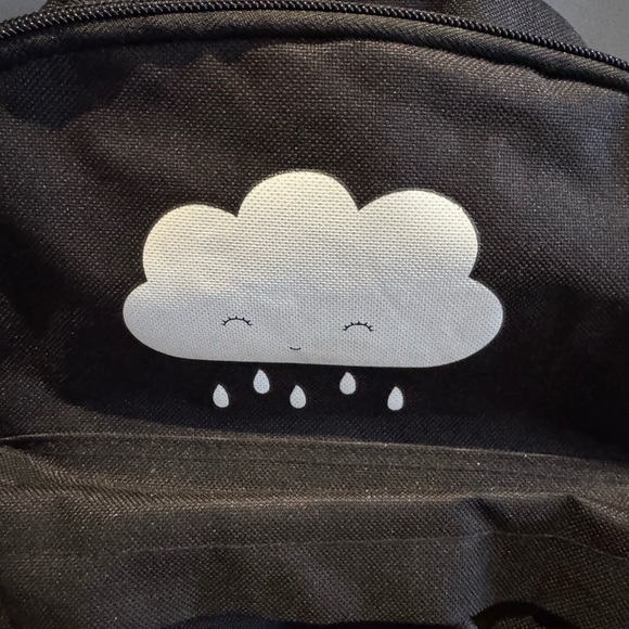 Kids Backpack with cloud design. - Picture 4 of 5